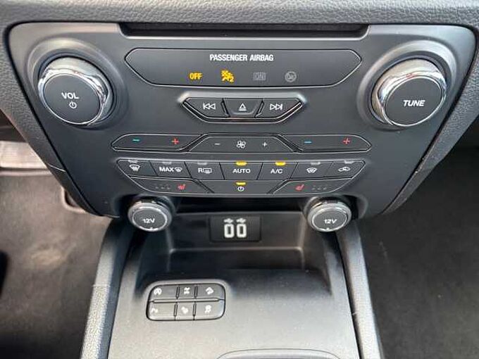 Ford Ranger 2.0 EcoBlue Aut. 212 DoKa 4x4 WILDTRAK