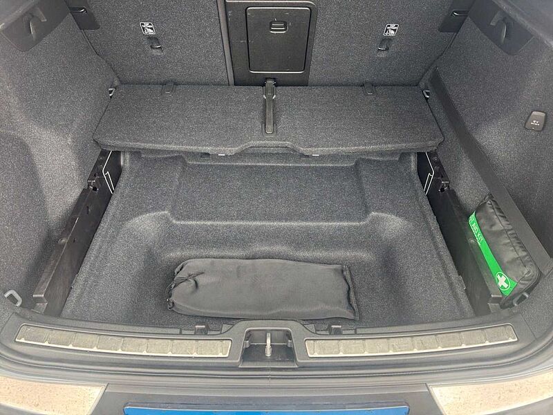 Volvo XC 40 D4 R Design Aut. 190 AWD*PREISHIT*