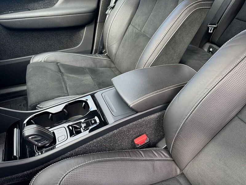 Volvo XC 40 D4 R Design Aut. 190 AWD*PREISHIT*