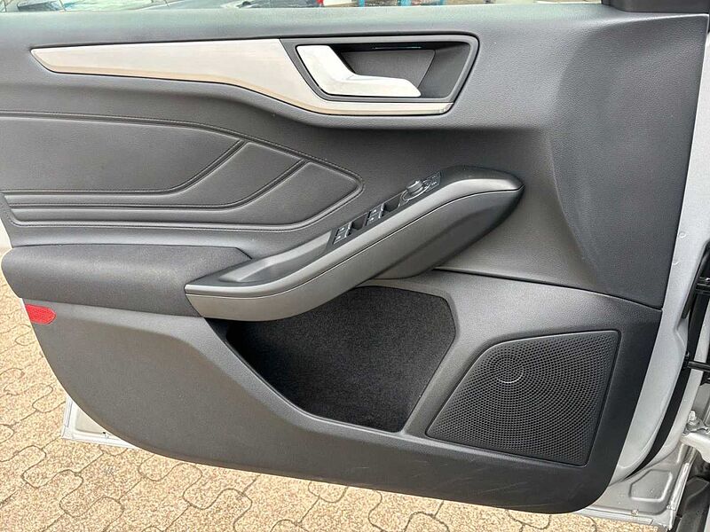 Ford Focus Turnier 1.5 EcoBlue AUT. Titanium X |ACC|